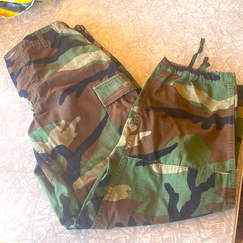 Army Pants - Cute Butt Detial